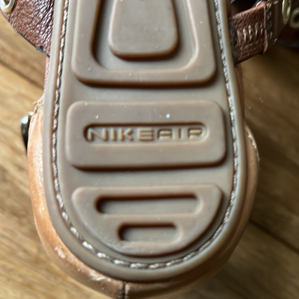 NEW COLE HAAN Strappy Tan Sandals Ankle Buckle sz 8 - Picture 6 of 6